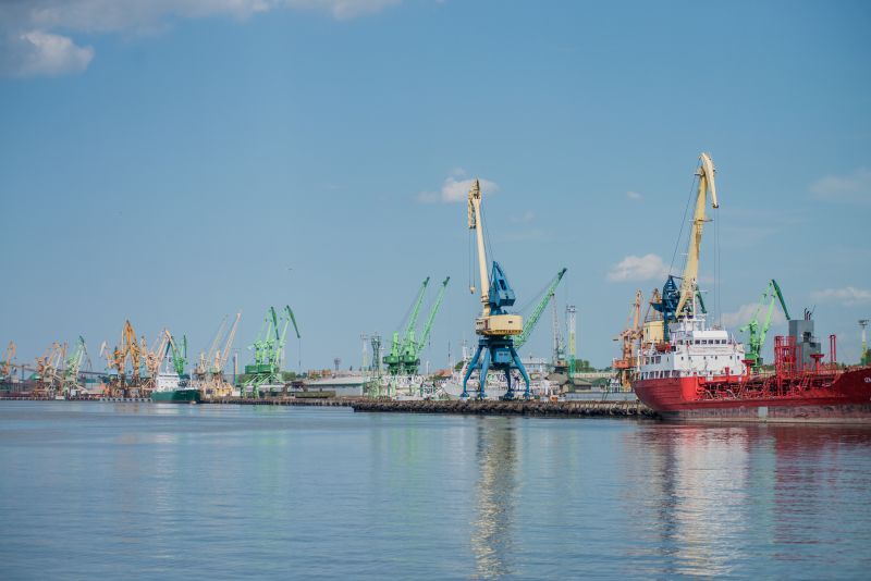 Review of cargo handling in Klaipėda seaport, Būtingės terminal and other eastern coast Baltic seapo...